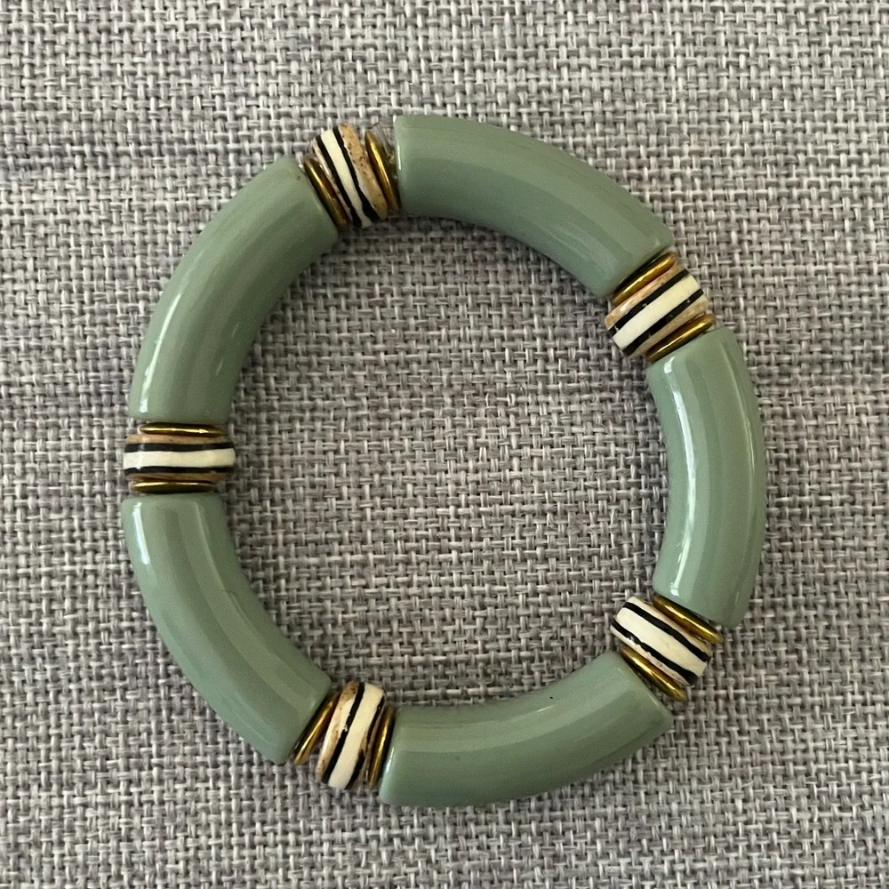 Vintage Style Lucite Stretch Bracelets Set Green & Sage with Gold Tone Accents